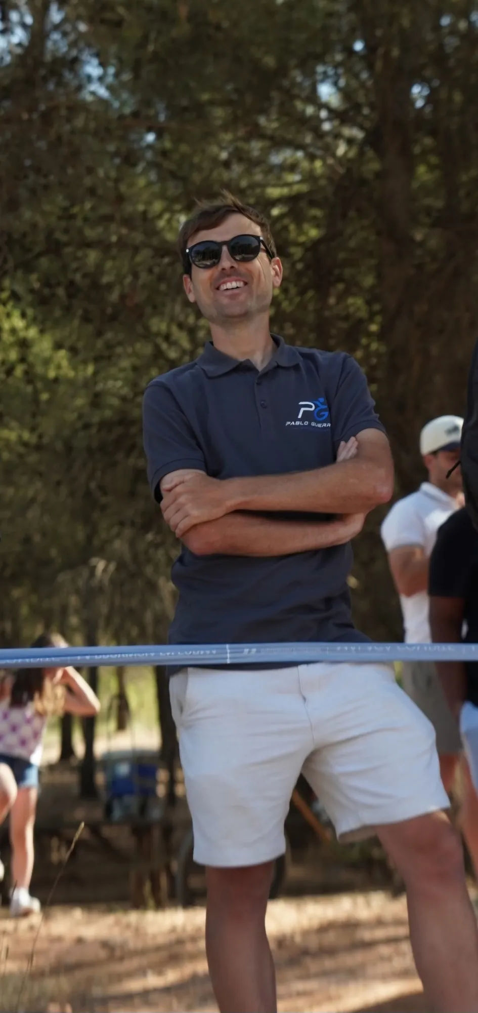 Pablo Guerrero con el polo de PG Cycling en una carrera
